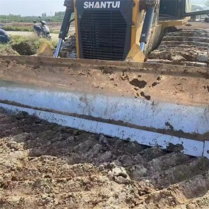 Бульдозер Shantui DH17C2 в строительстве