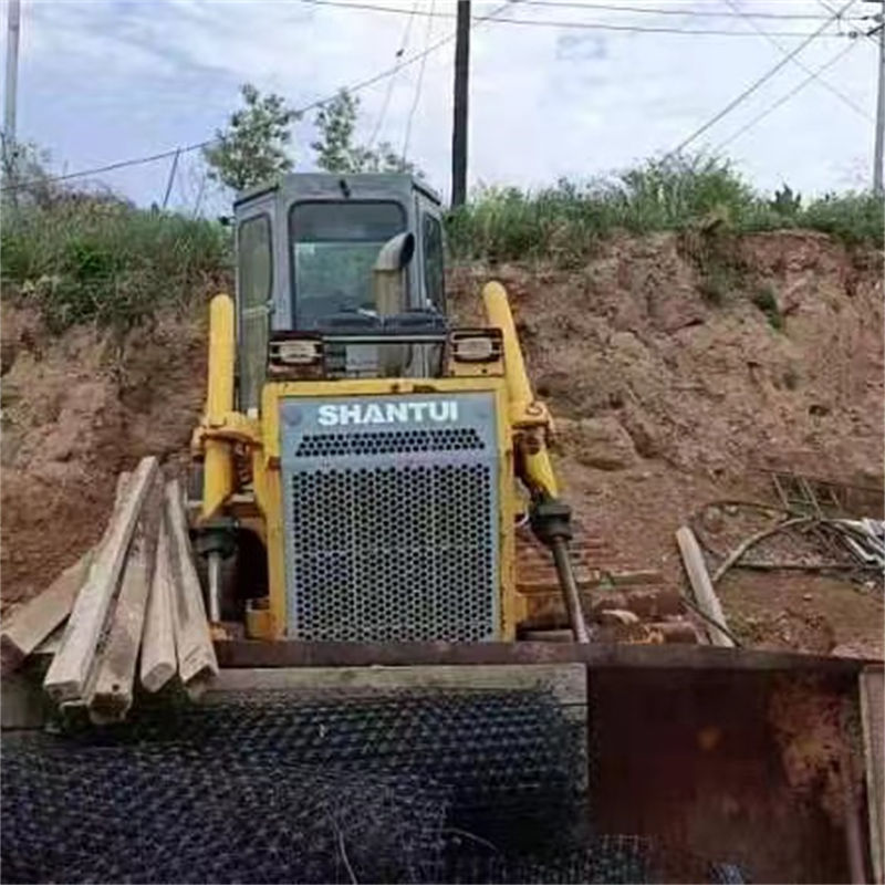Shantui bulldozers make construction easier
