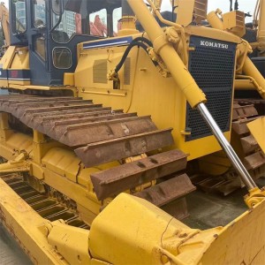 ያገለገለ Komatsu D65P crawler bulldozer