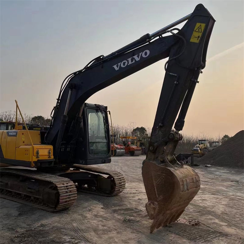 Used Volvo EC140D crawler excavator for Sale