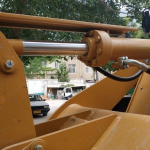 استعمال ٿيل lonking LG833 3-ton ننڍو ويل لوڊر