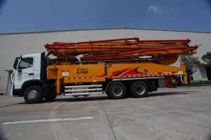 XCMG HB52K Truck-mounted Concrete Pump