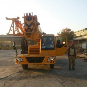 Gigamit nga XCMG QY16G Hydraulic Truck Cranes 16ton