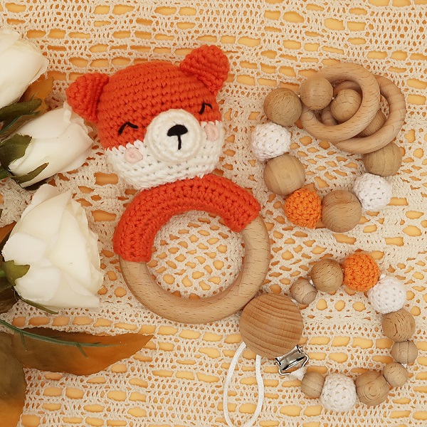 wooden teether for baby fox wooden teether toys | Melikey Featured Image