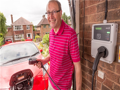 Combien de temps faut-il pour recharger une voiture électrique ?