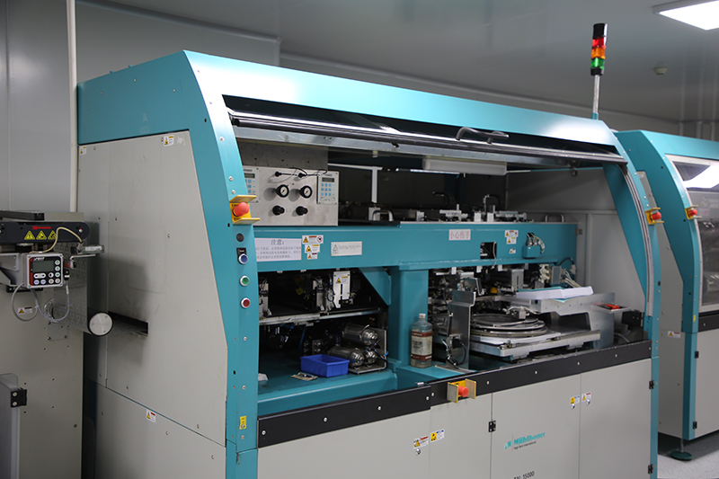 Investējiet pirmajā uz tirgu orientētajā Vācijā Muehlbauer TAL15000 rfid inlay iepakojuma ražošanas līnijā Ķīnas rietumos.