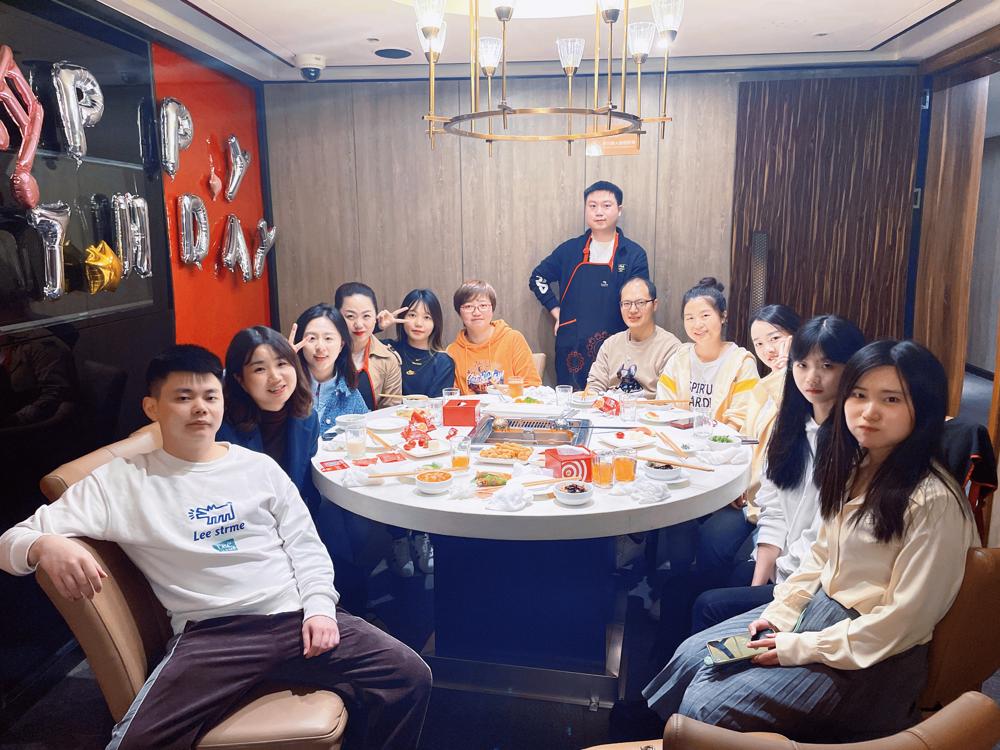 Sikeresen lezajlott a Chengdu MIND Nemzetközi Üzleti Osztályának megemlékező vacsorája!