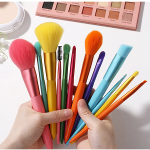 Make up Brushes Tool 8PCS Colorful Wooden Handle Synthetic Private Label Nylon Hair Cosmetic Makeup Brush Set for Ladies