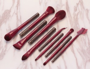 High quality makeup brushes set for p...