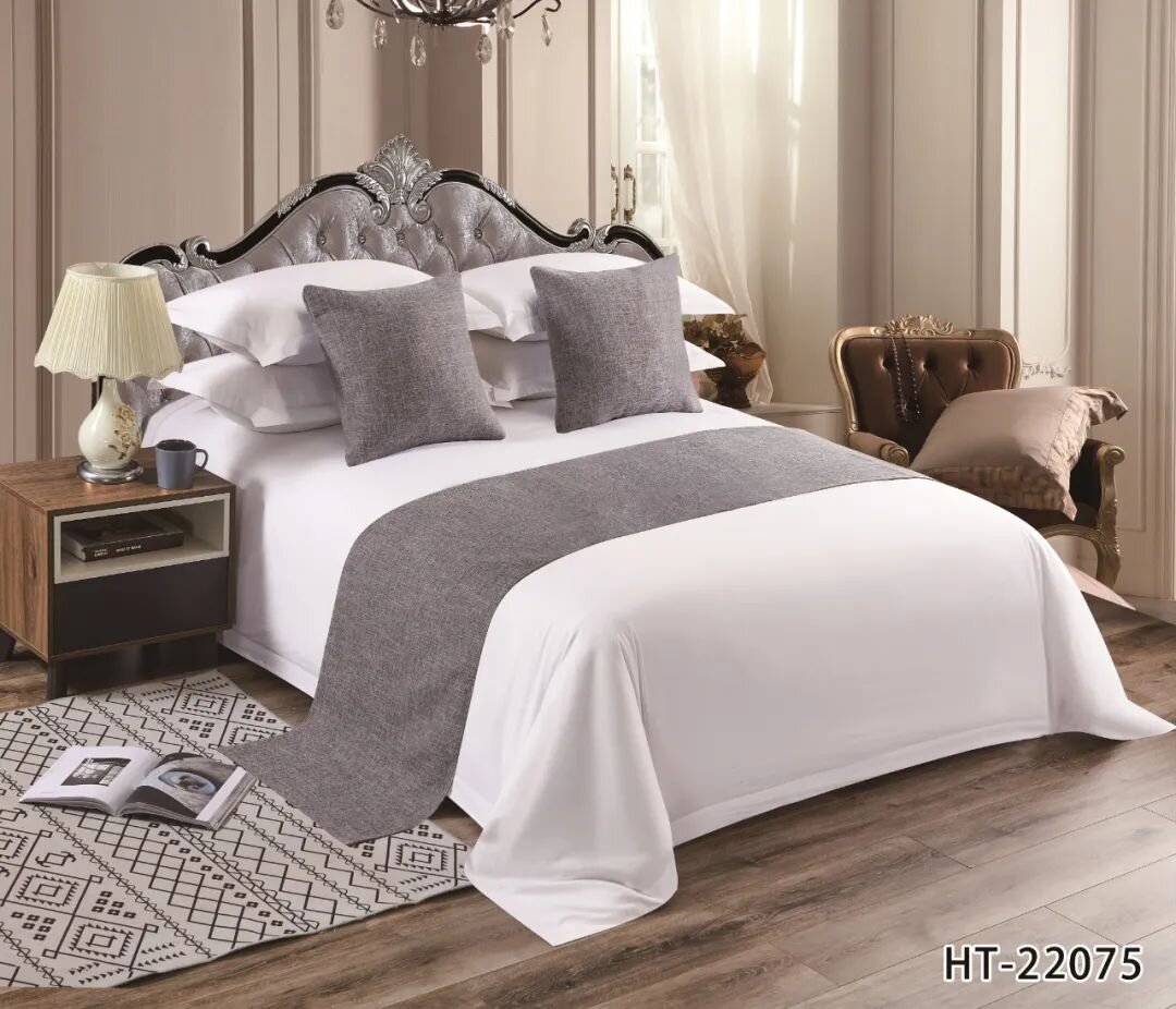 China Wholesale Single Bed Sheet Pricelist - Wholesale Custom Luxury Hotel Linen Jacquard Polyester Bed Runners and Matching Pillows – Natural Wind