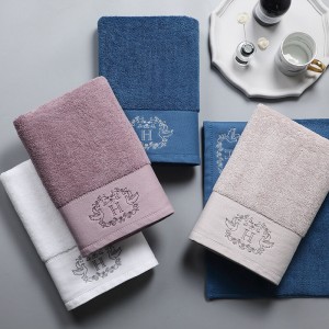 Best Luxury Hotel Embroidered Bath Towel Set 100% Cotton Hotel Supplies Custom Logo
