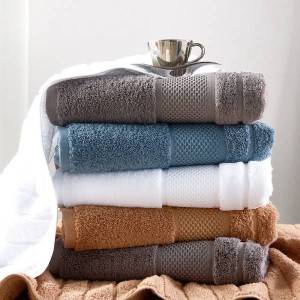 2021 wholesale price China Custom Print Logo Bath Towels 100% Cotton Luxury Hotel Towel