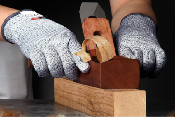 Professional anti-cut gloves provide you with more efficient safety protection.