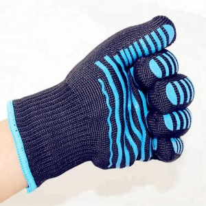 Izolované grilovací rukavice odolné vůči teplu pro grilování do mikrovlnné trouby