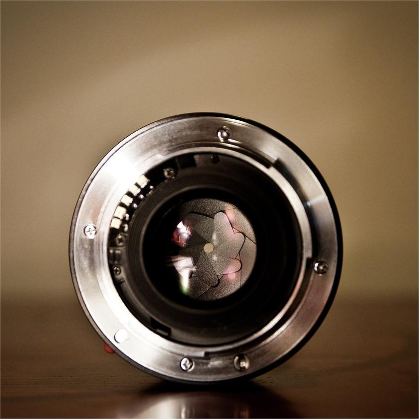 O que é uma lente com correção de infravermelho?Recursos e aplicações de lentes com correção de infravermelho