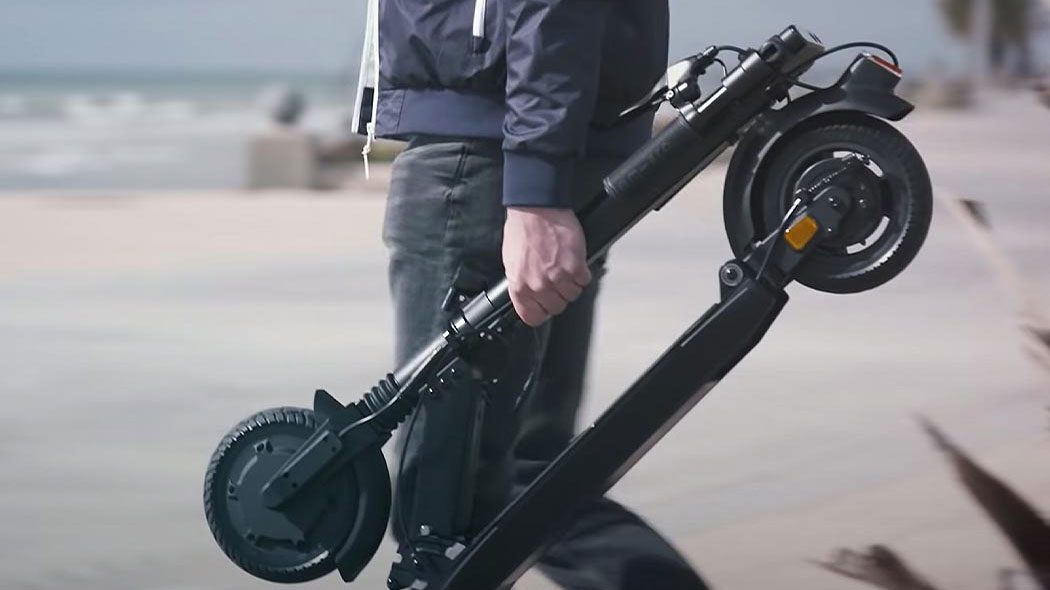Mercedes-Benz fa'alauiloa scooter eletise e fa'aola i maila mulimuli
