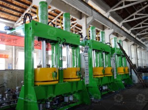 Hot New Products Extruder Rubber Machine - Bladder tire curing press – Ouli