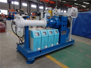 Cold feed roba extruder