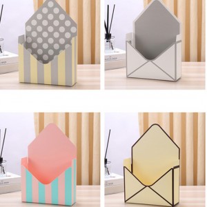 Envelope-style Flower Box