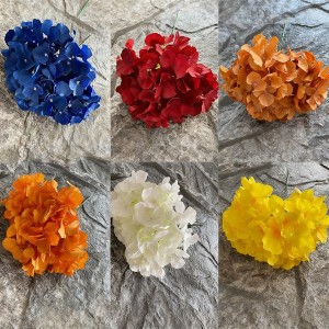 Nine-flowered Medium Roses