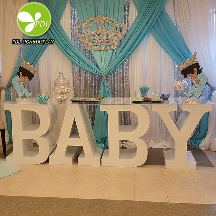 Tavolo BABY con lettera in PVC bianco personalizzato di alta qualità di nuovo stile per eventi di nozze