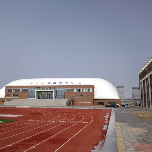 Stadyûma Futbolê ya Air-Film Li Astana, Paytextê Qazaxistanê, Di heman demê de Stadyumek Navxweyî ye ku Bi Teknolojiya Fîlma Hewayê hatî çêkirin.