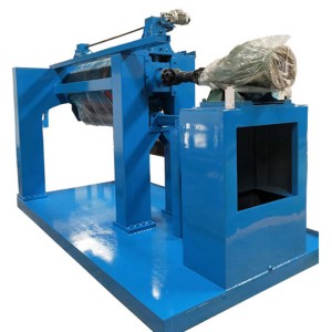 Two axis rubber roller rolling machine