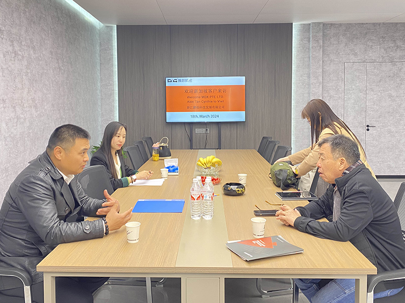 Singapuri kliendid külastavad PYG-d: edukas kohtumine ja tehaseekskursioon