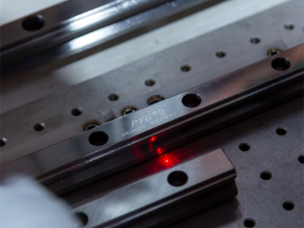 Melemo ea Square Flange Linear Bearings in Industrial Applications