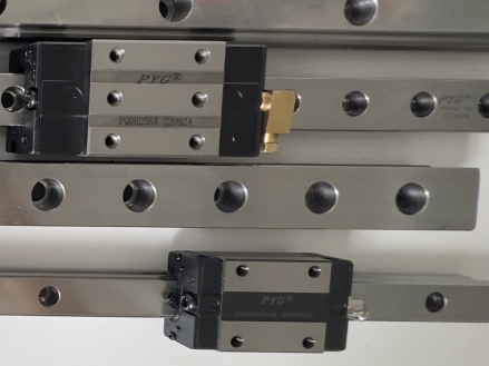 Common classification of industrial linear guides