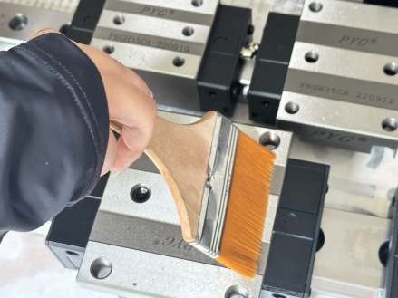 How to maintain linear guide rail