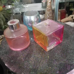 30ml square empty clear glass perfume bottle with pump spray