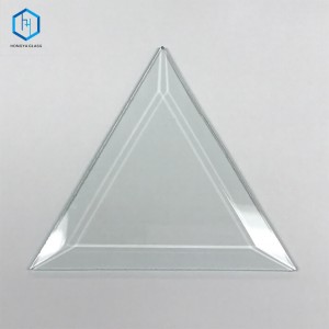 Triangle bevelled glass pieces