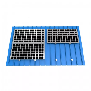 Qinkai 피치 골판지 사다리꼴 스탠딩 솔기 PV 구조 태양 전지 패널 금속 주석 지붕 장착 브래킷