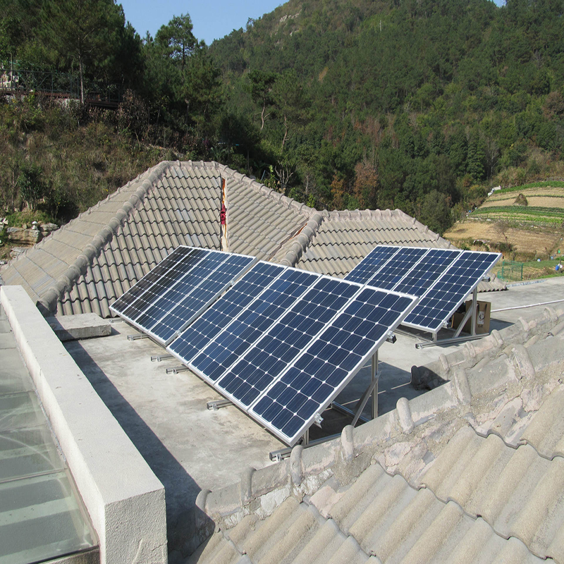 Suportes de montagem em telhado plano de painel solar e as peças e instalação necessárias para sistemas solares fotovoltaicos