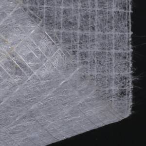 Composites mat tissue veil for scrims reinforce roofing membranes