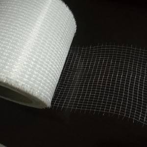 ग्लास फाइबर प्रबलित प्लास्टिक मोर्टार पाइप के लिए पॉलिएस्टर जाल कपड़े से बने स्क्रिम्स