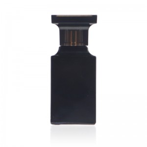 ຮູບແບບໃໝ່ Colorful Glass Cubic Shape Spray Perfume Bottle 30ML 50ML