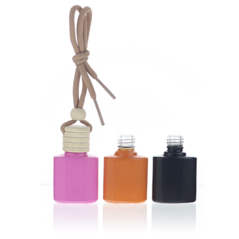Wholesale 7ml Glass car diffuser bottles pendent with wooden caps Featured Image