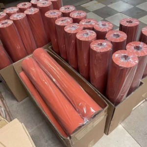 Heat transfer silicone rubber roller for heat transfer printing