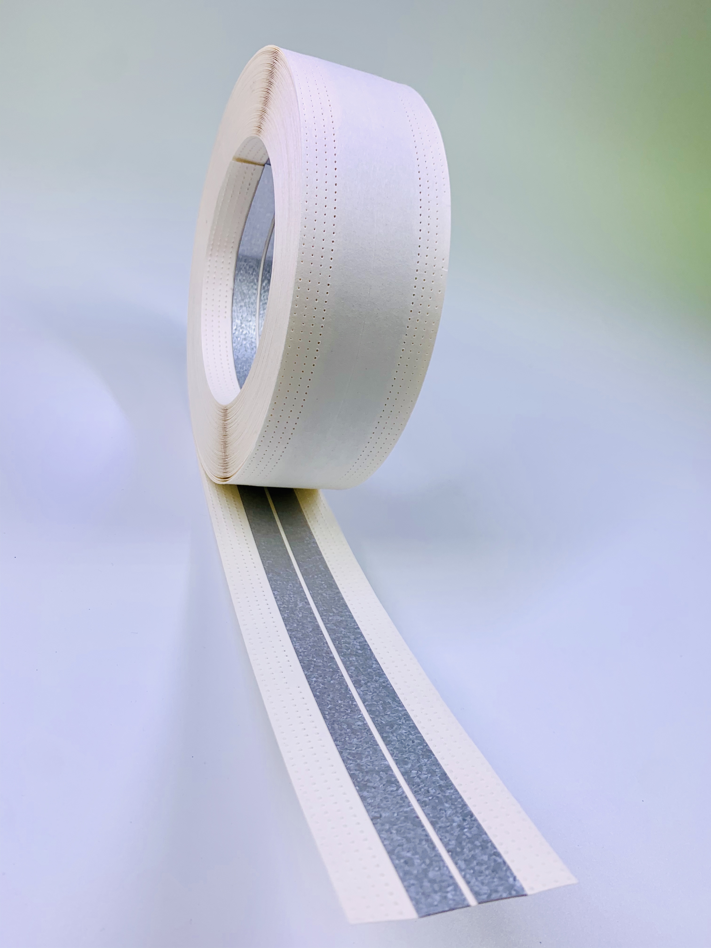 tape ແຈໂລຫະມີປະເພດຂອງວັດສະດຸສໍາລັບການເລືອກຂອງທ່ານ, ເຫຼັກ Galvanized, ອະລູມິນຽມ, ພາດສະຕິກ, ect.ມ້ວນດຽວ, ຕັດງ່າຍແລະຄໍາຮ້ອງສະຫມັກສໍາລັບການສ້ອມແປງອາຄານ ຂະຫນາດມ້ວນ: 5cm * 30m, 5.2cm * 30m