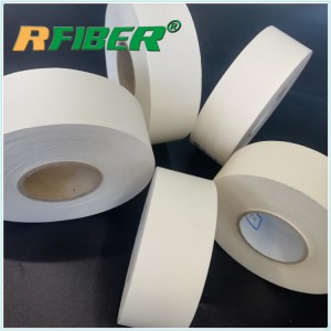 Papírová sádrokartonová spojovací páska proti praskání pro snadnější ošetření spojů