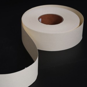 Paper corner protector pro emplastro iuncturis drywall tape