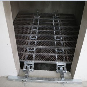 Telescopic elevator hoistway protection platform