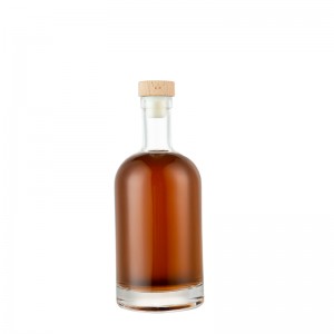 Botella de vidro de vodka de whisky de alta calidade de China de 700 ml