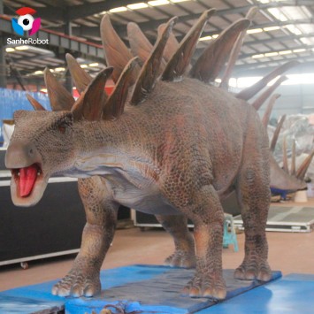 Life size interactive dinosaur interesting game tug of war with Stegosaurus for mall