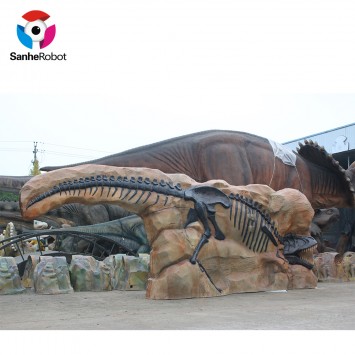 侏罗纪公园栩栩如生的真人大小模拟化石板
