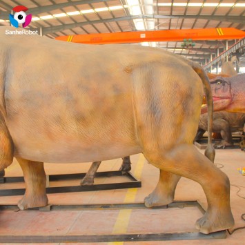 Park animal sculpture realistic silicone animal Elasmotherium model for sale
