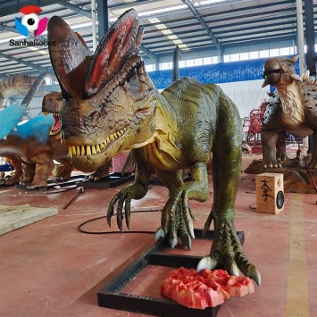 Realistic animatronic dinosaur mechanical dinasour model Dilophosaurus eating meat for outdoor dinasour park decoration