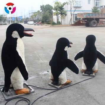 Funny Playground Equipment Realistic Simulation Animatronic Penguin Model Statue
